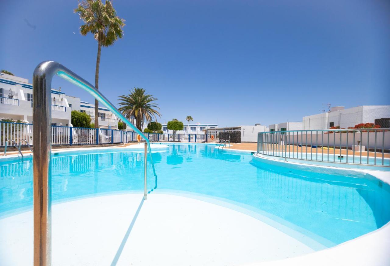 Atalaya 1st Floor Poolside Apartment Puerto del Carmen  Bagian luar foto